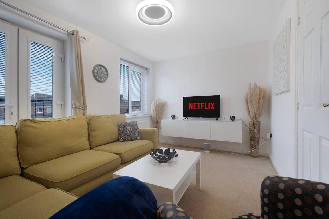 Apartment ∙ 4 Bedrooms ∙ 10 Guests - Durham