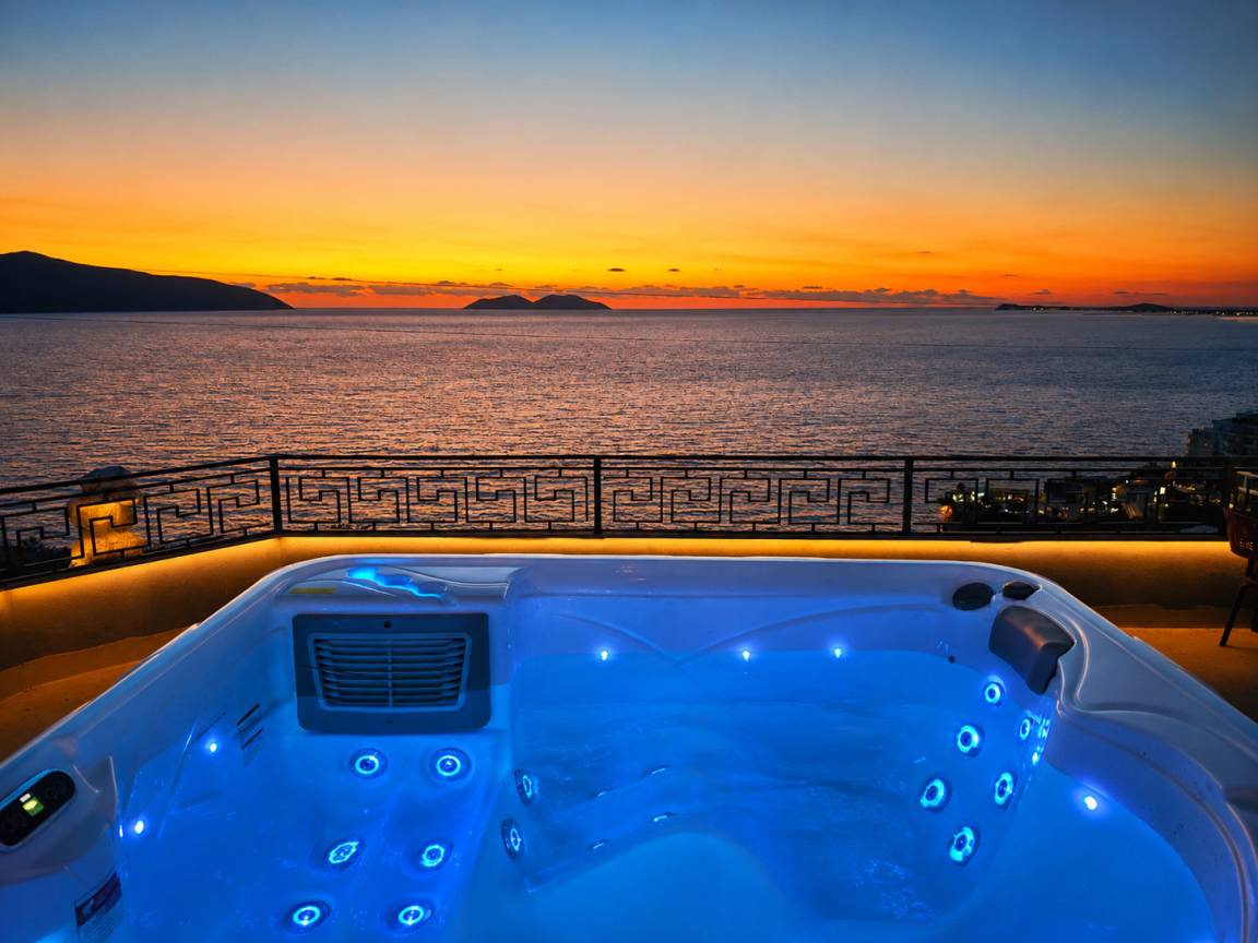 275 M² Villa ∙ 4 Bedrooms ∙ 11 Guests - Vlorë