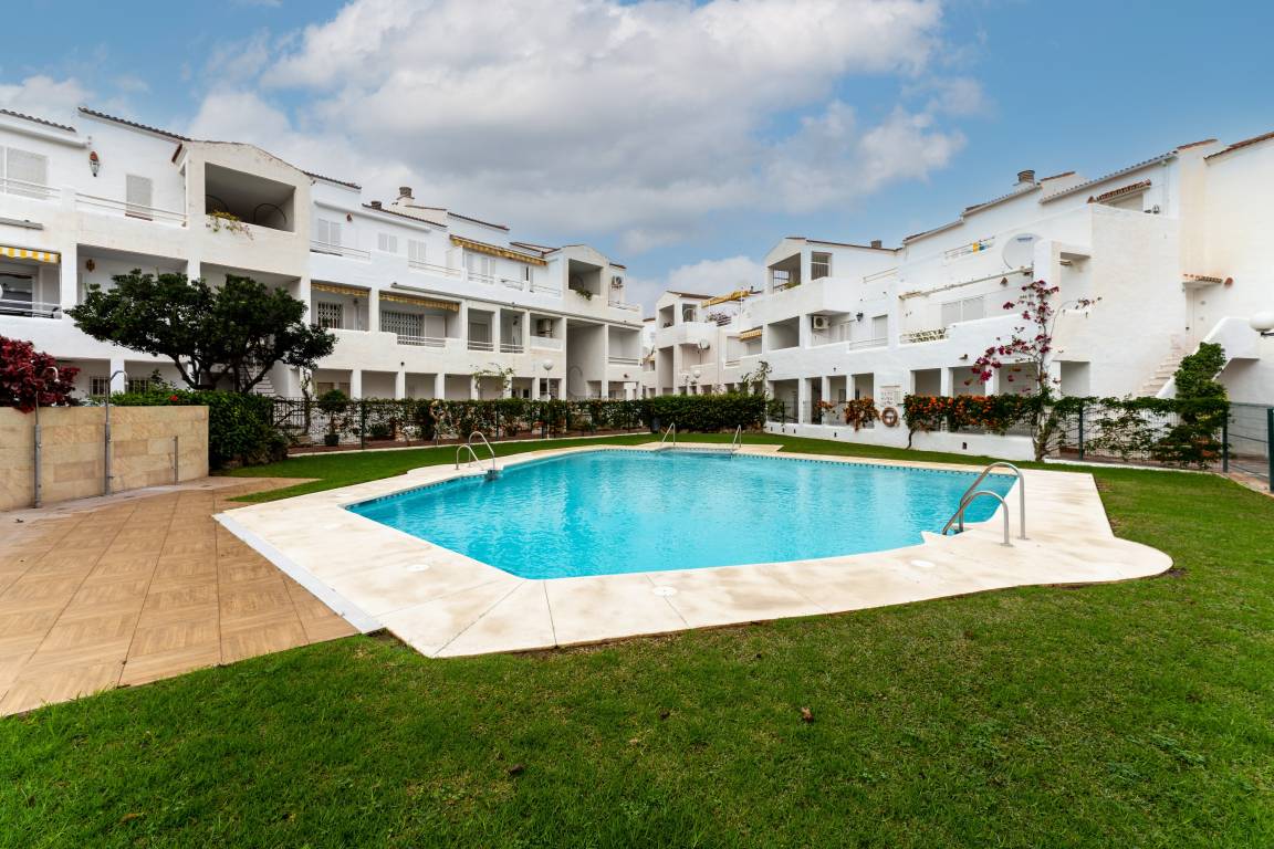80 M² Apartment ∙ 2 Bedrooms ∙ 4 Guests - Fuengirola