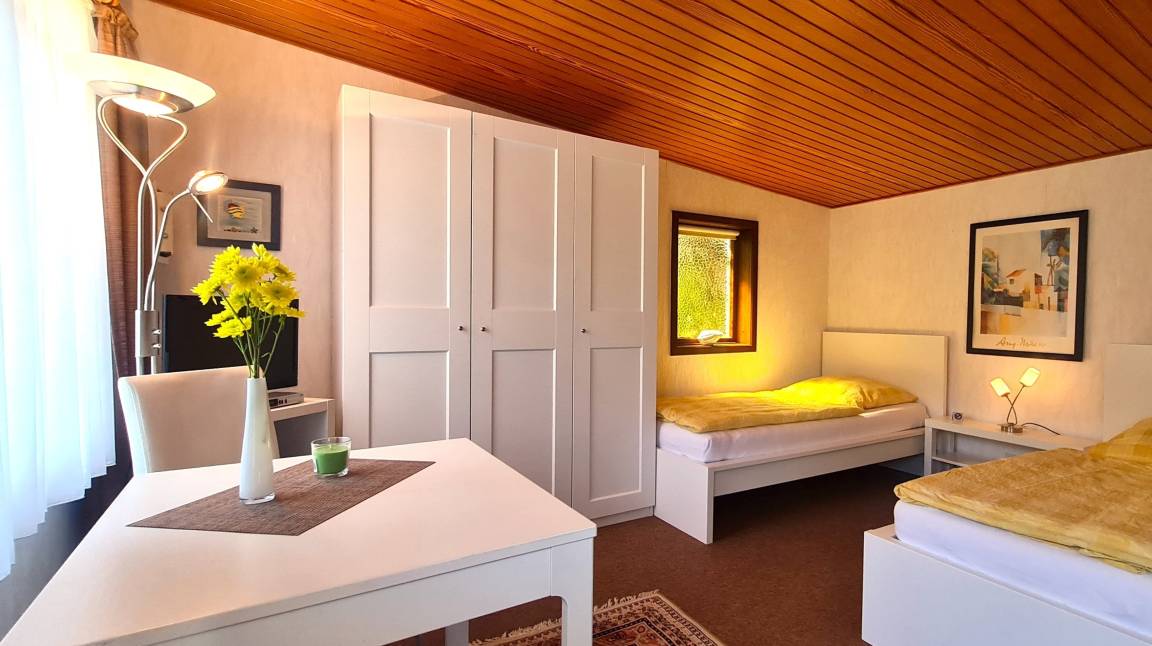 30 m² Ferienhaus ∙ 1 Schlafzimmer ∙ 2 Gäste – Bild 1