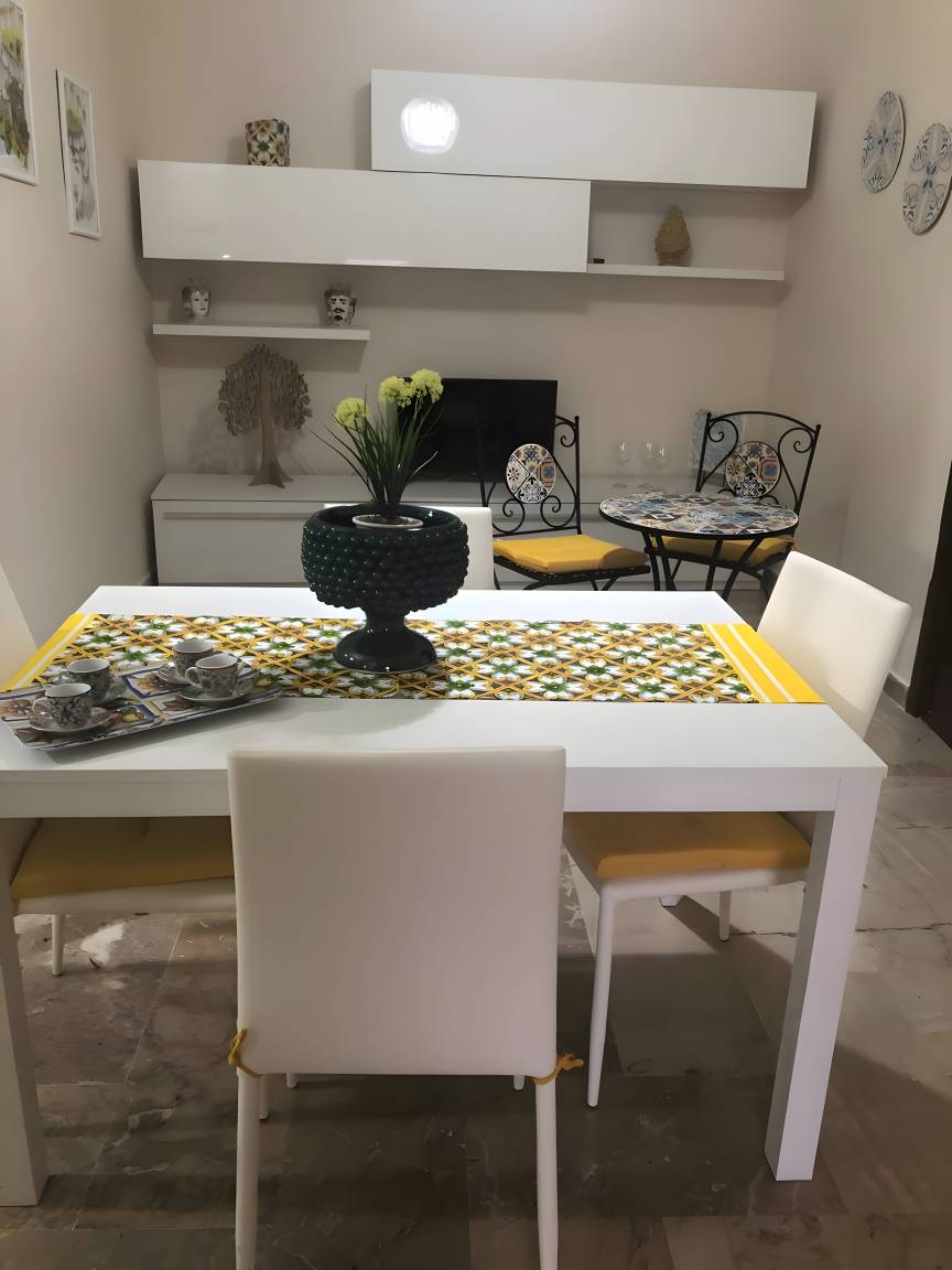 100 M² Apartamento ∙ 2 Quartos ∙ 5 Hóspedes - Terrasini