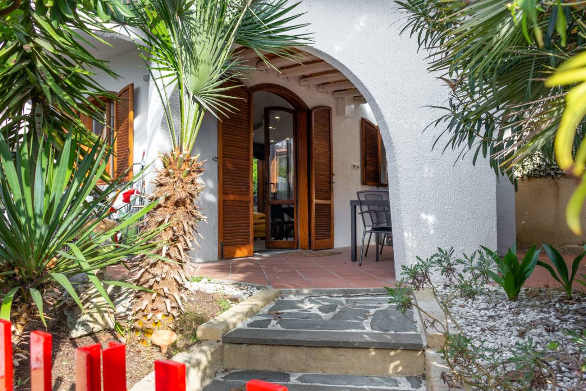 72 M² Apartamento ∙ 2 Quartos ∙ 5 Hóspedes - Sirolo