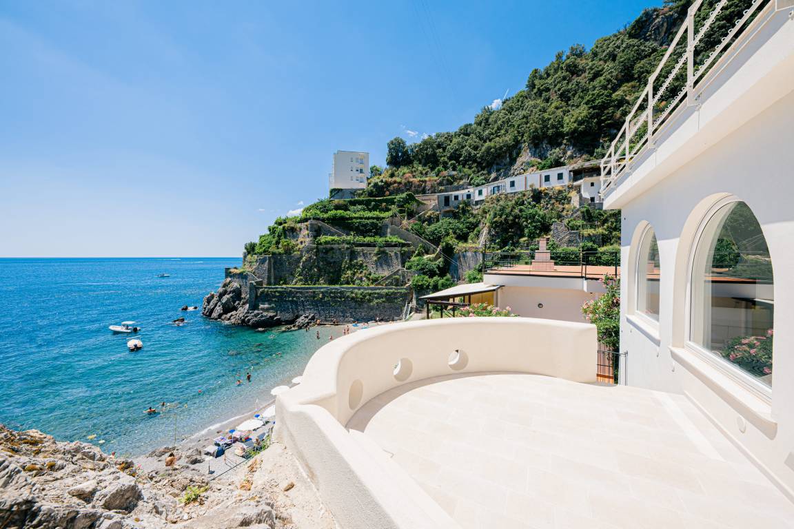 190 M² Villa ∙ 4 Bedrooms ∙ 10 Guests - Maiori