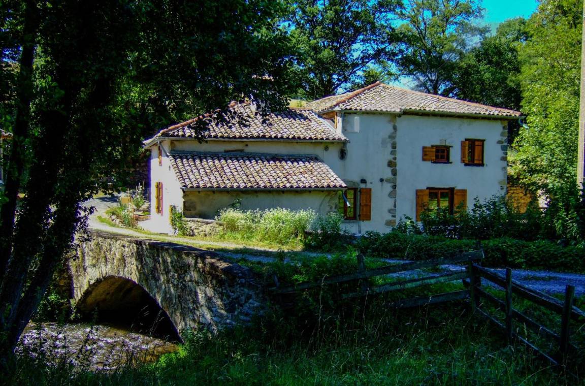 177 m&sup2; G&icirc;te 3 Schlafzimmer 6 G&auml;ste