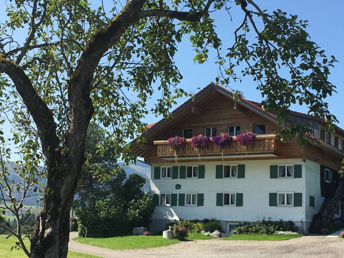 70 M² Ferienwohnung ∙ 5 Schlafzimmer ∙ 8 Gäste - Balderschwang