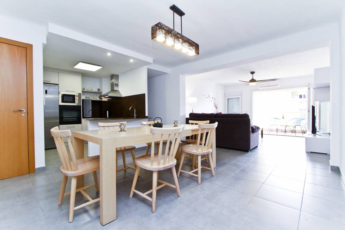 90 M² Apartment ∙ 4 Bedrooms ∙ 10 Guests - La Pineda