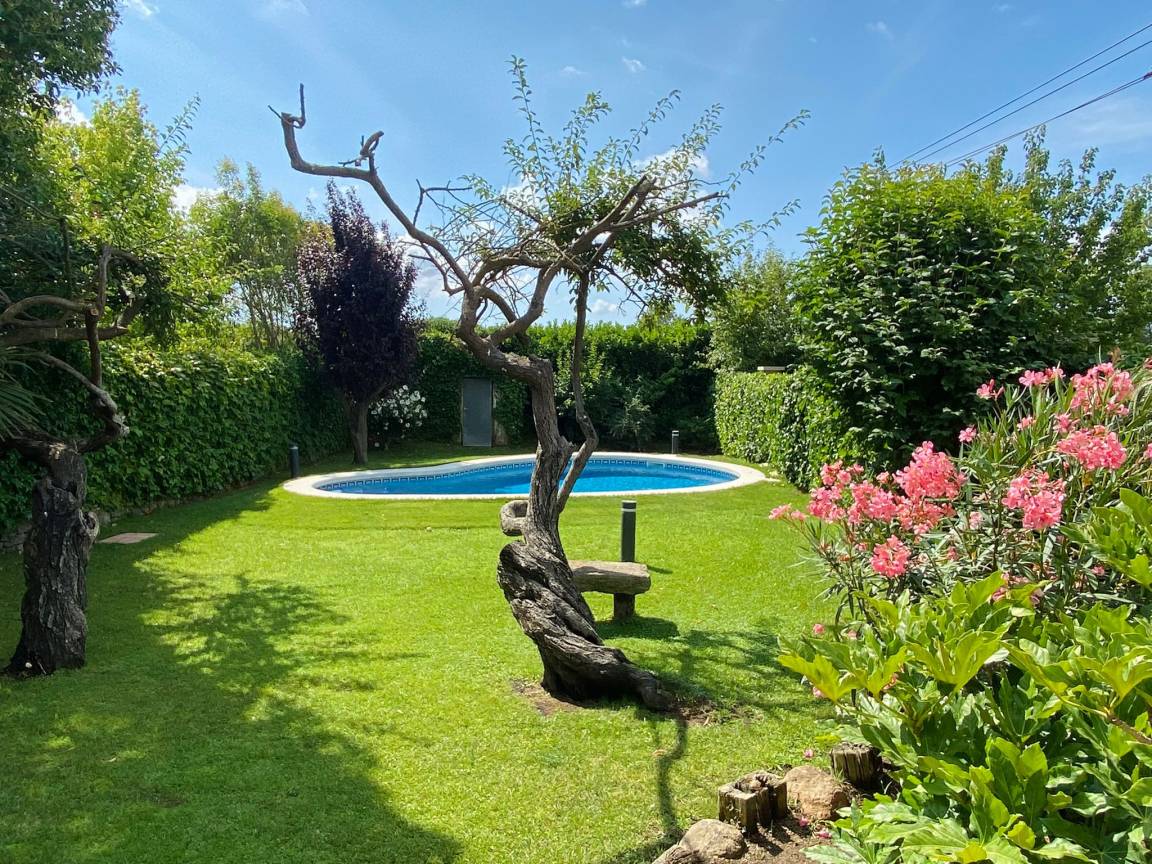 Maison De Vacances ∙ 4 Chambres ∙ 8 Personnes - Caldes de Malavella