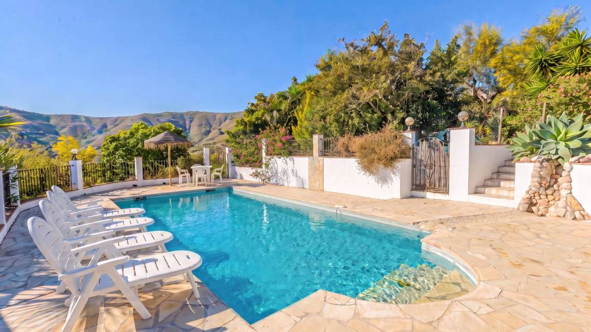 65 M² Huis ∙ 2 Slaapkamers ∙ 4 Gasten - Comares