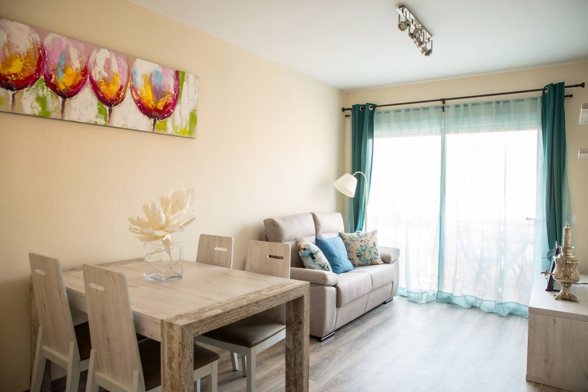 50 M² Apartamento ∙ 2 Habitaciones ∙ 4 Huéspedes - Llagostera