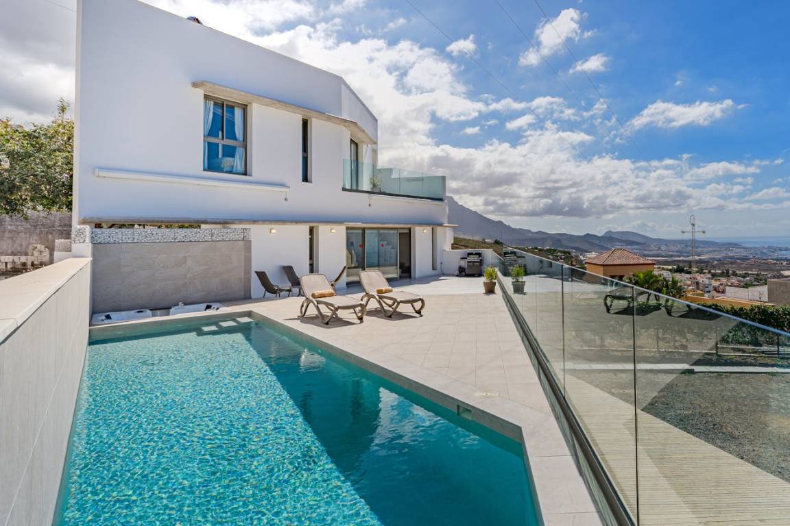 201 M² Ferienhaus ∙ 2 Schlafzimmer ∙ 4 Gäste - Teneriffa