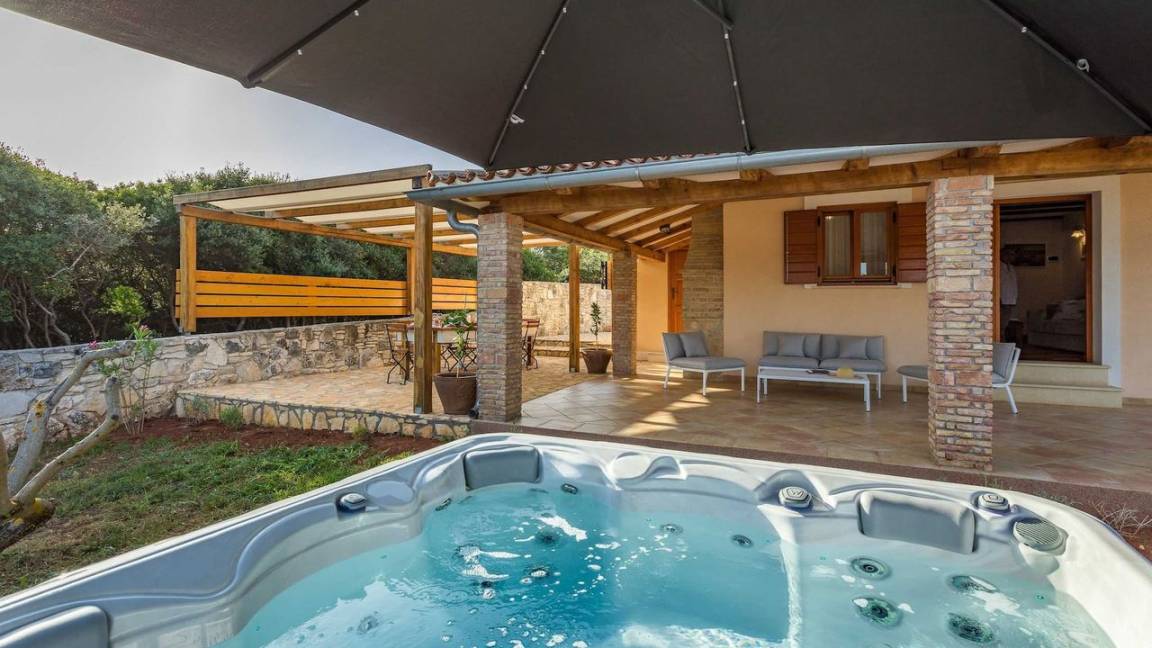 75 M² Maison De Vacances ∙ 2 Chambres ∙ 6 Personnes - Pula
