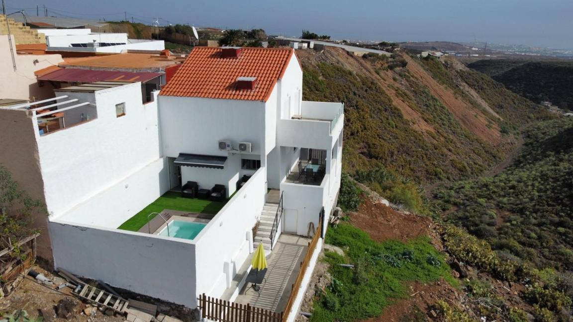 295 M² Villa ∙ 3 Habitaciones ∙ 6 Huéspedes - Telde