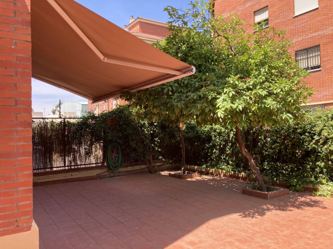 93 M² Apartamento ∙ 3 Habitaciones ∙ 6 Huéspedes - Sevilla