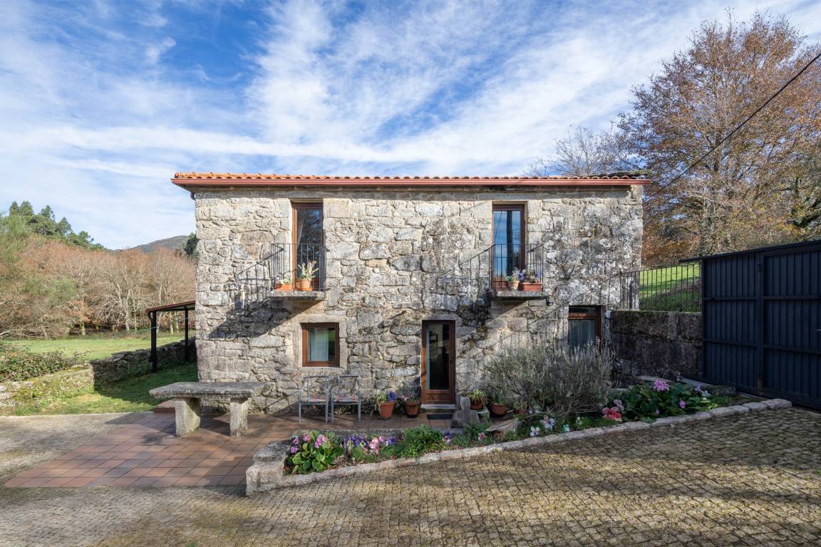 150 M² Huis ∙ 6 Slaapkamers ∙ 14 Gasten - Galicië