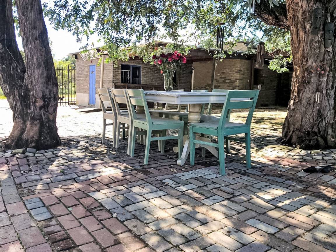 350 M² House ∙ 2 Bedrooms ∙ 2 Guests - Lanseria