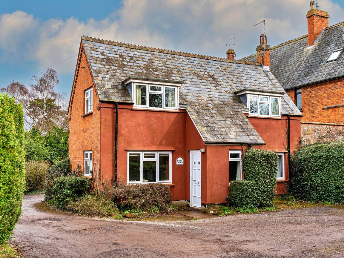 150 M² House ∙ 2 Bedrooms ∙ 4 Guests - Taunton