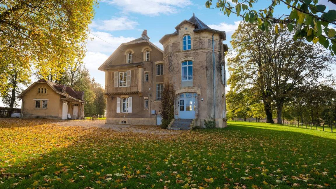 480 M² Appartement ∙ 7 Slaapkamers ∙ 20 Gasten - Sedan