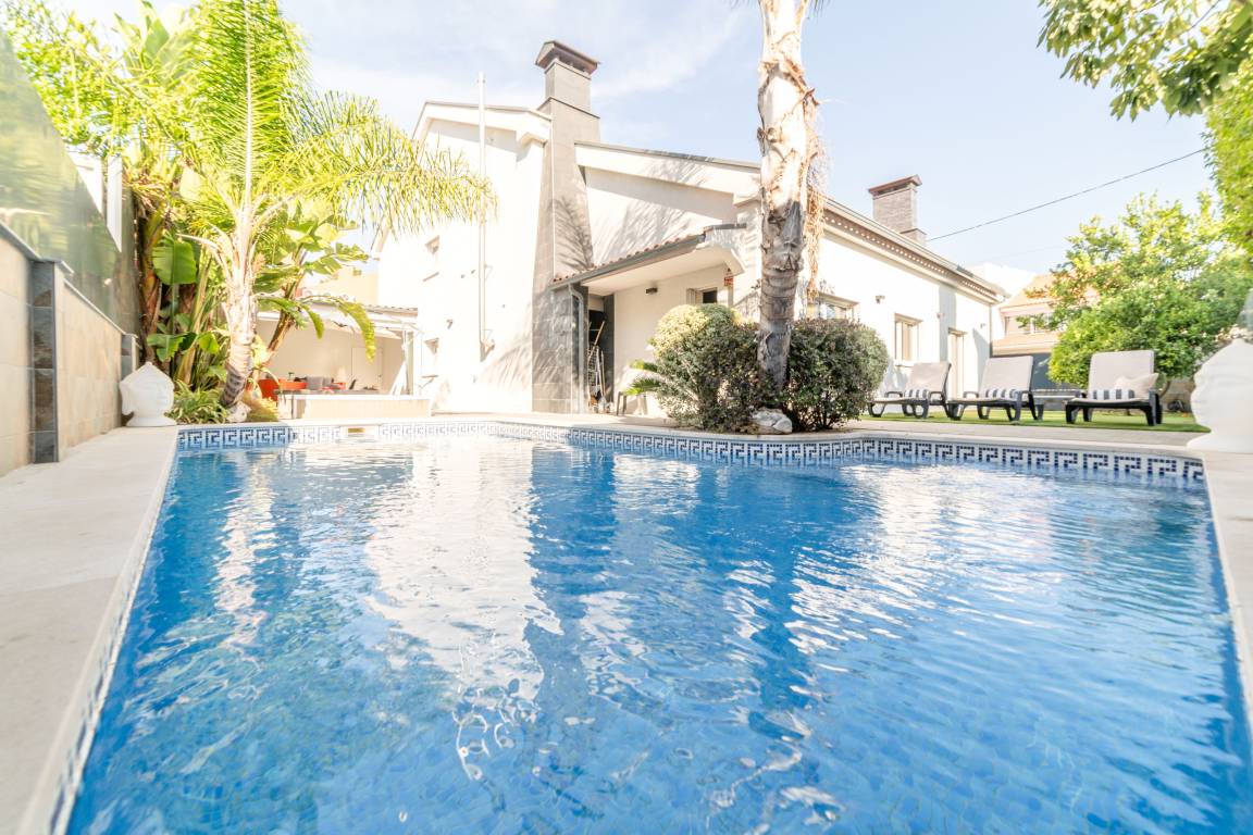 286 M² Villa ∙ 6 Chambres ∙ 12 Personnes - Amora