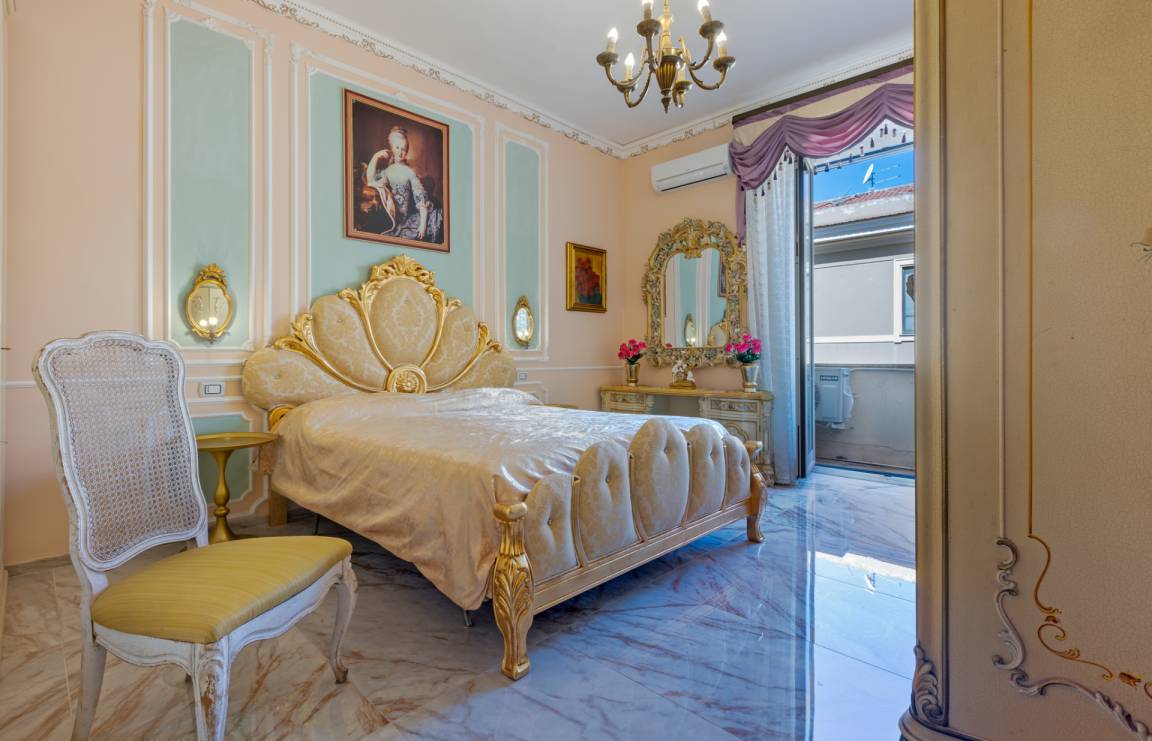 100 M² Apartamento ∙ 2 Habitaciones ∙ 4 Huéspedes - Cagliari