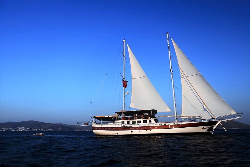32 M² Casa Flotante ∙ 8 Habitaciones ∙ 16 Huéspedes - Bodrum