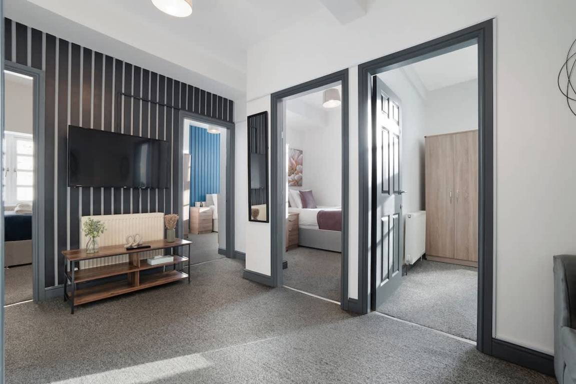 Apartment ∙ 4 Bedrooms ∙ 4 Guests - Hartlepool