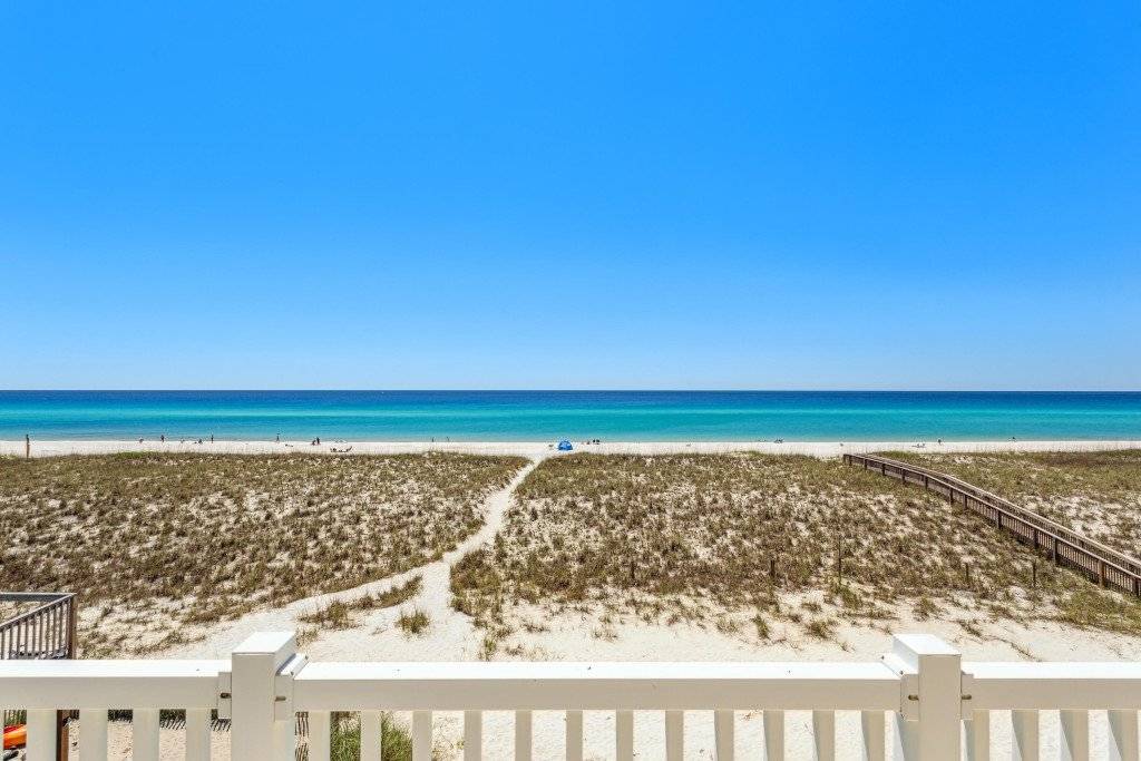 153 M² House ∙ 3 Bedrooms ∙ 8 Guests