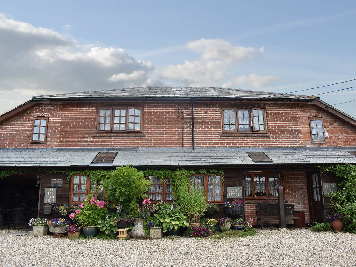 Cottage ∙ 3 Bedrooms ∙ 7 Guests - Lulworth Castle Wareham