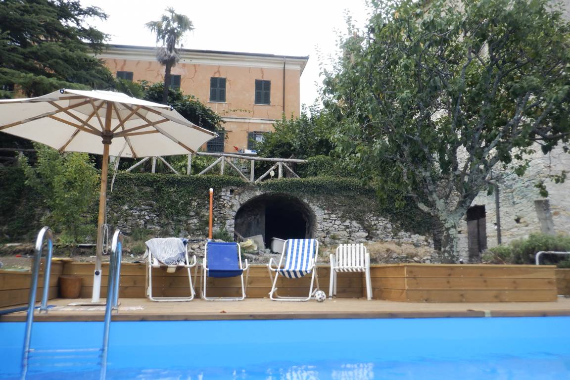 200 M² Privé Kamer ∙ 6 Slaapkamers ∙ 6 Gasten - Aulla