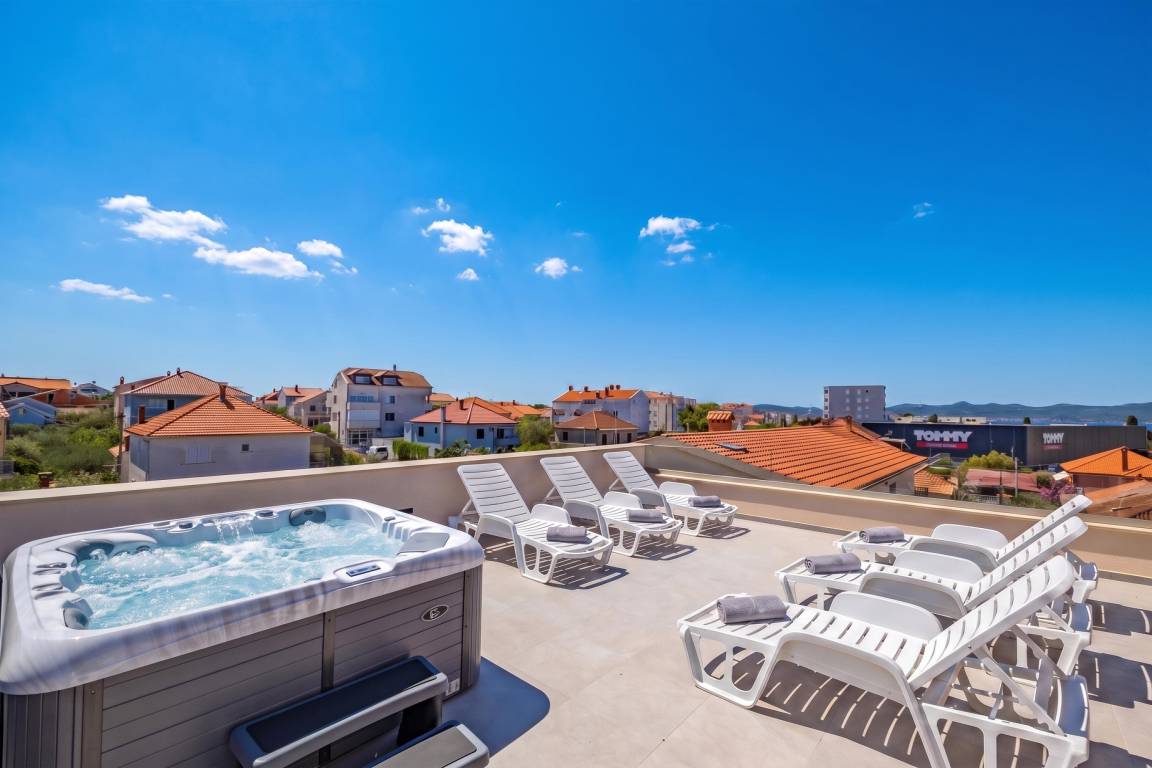 100 M² Appartement ∙ 3 Slaapkamers ∙ 7 Gasten - Zadar
