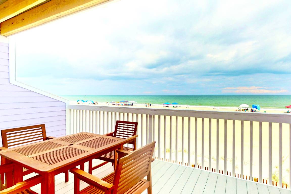 126 M² Condo ∙ 3 Bedrooms ∙ 10 Guests - Carolina Beach, NC