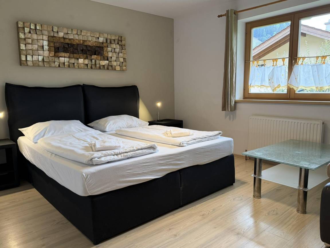 100 M² Ferienwohnung ∙ 3 Schlafzimmer ∙ 6 Gäste - Schüttdorf