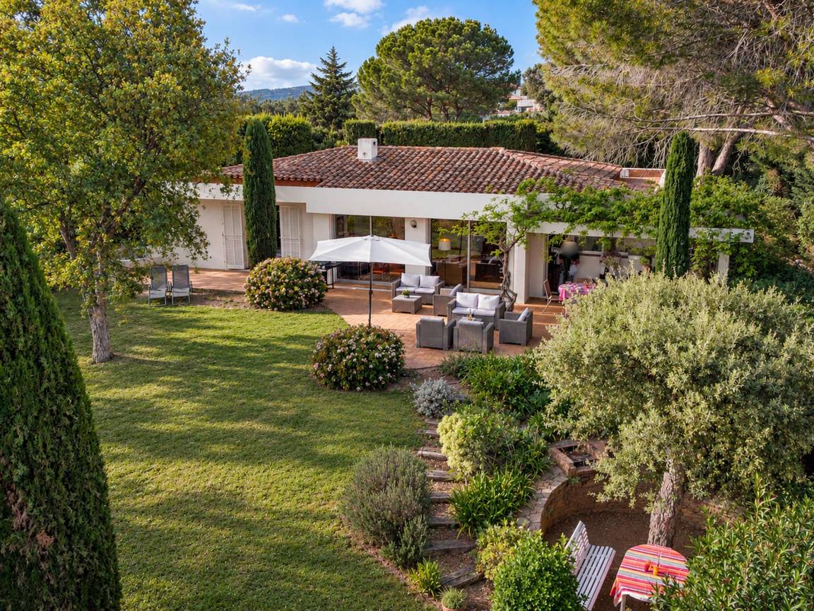 130 m&sup2; Villa 3 Schlafzimmer 6 G&auml;ste