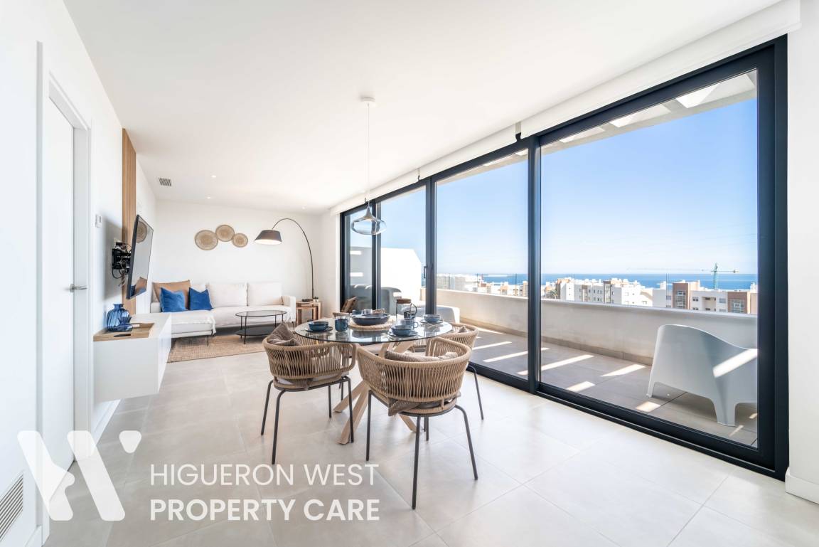 76 M² Apartamento ∙ 2 Habitaciones ∙ 4 Huéspedes - Fuengirola