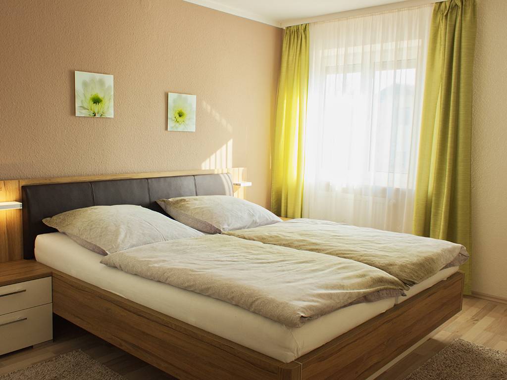 90 M² Ferienwohnung ∙ 2 Schlafzimmer ∙ 4 Gäste - Bad Birnbach