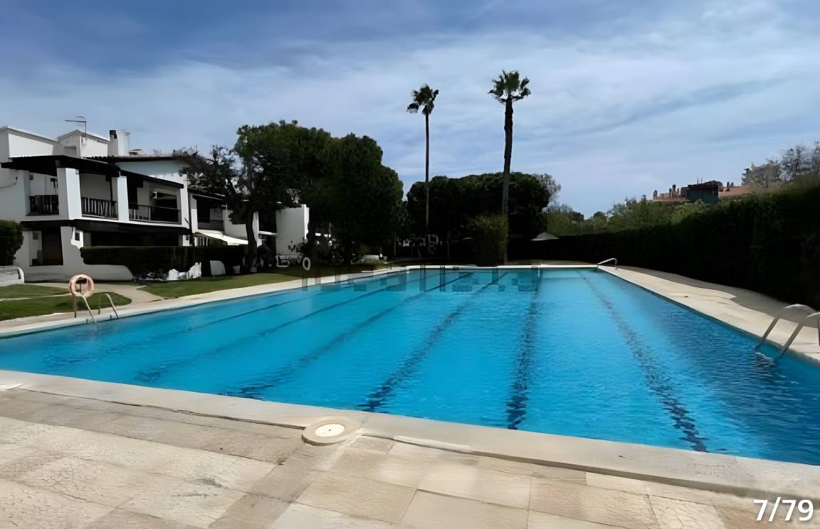 210 M² Talo ∙ 3 Makuuhuonetta ∙ 6 Vierasta - Cunit