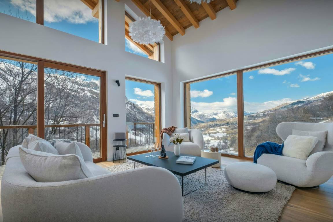 250 M² Chalet ∙ 5 Habitaciones ∙ 10 Huéspedes - Savoie