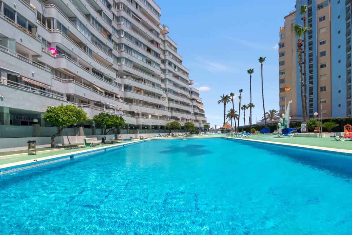 68 M² Apartment ∙ 2 Bedrooms ∙ 4 Guests - Calp
