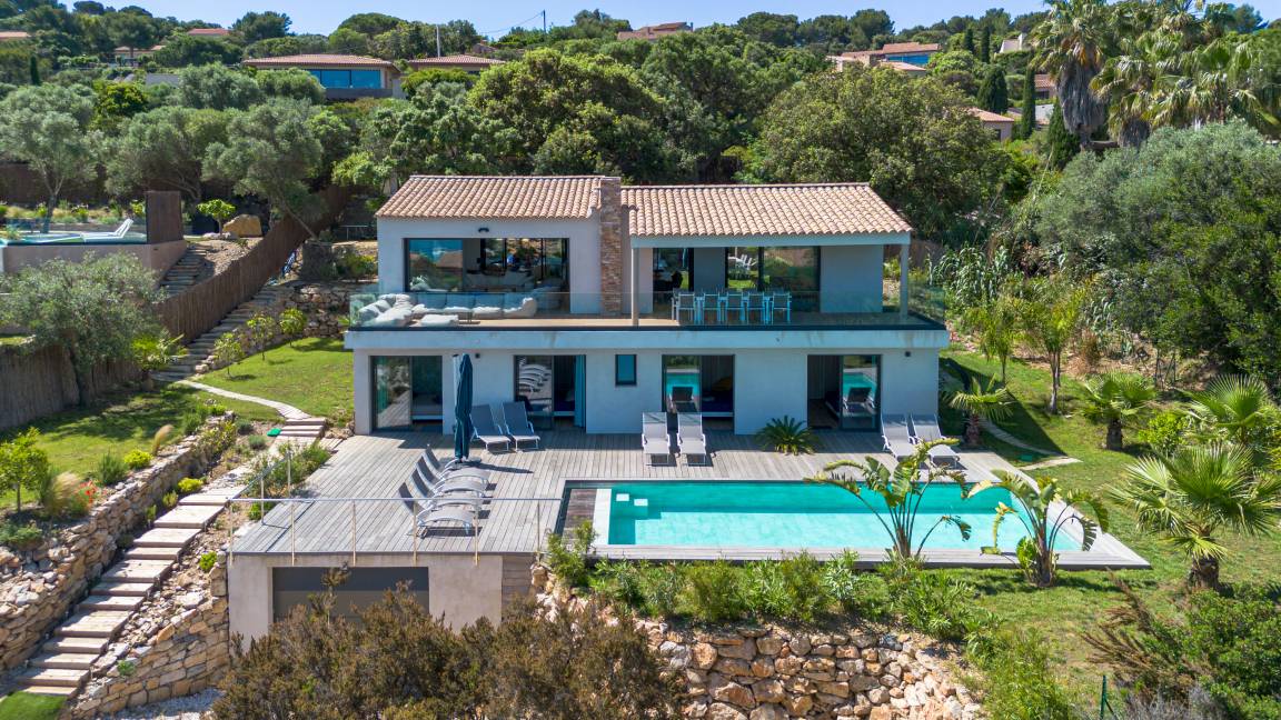 250 M² Villa ∙ 4 Chambres ∙ 12 Personnes - Carqueiranne