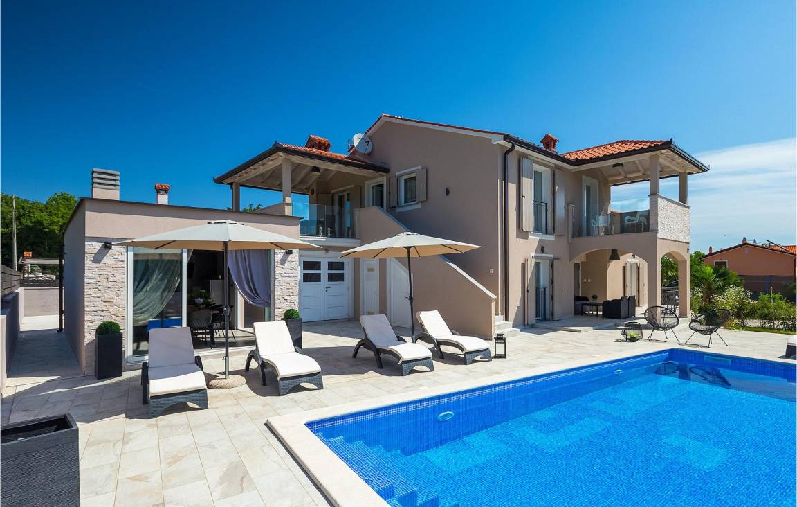 250 M² Maison De Vacances ∙ 4 Chambres ∙ 8 Personnes - Rabac