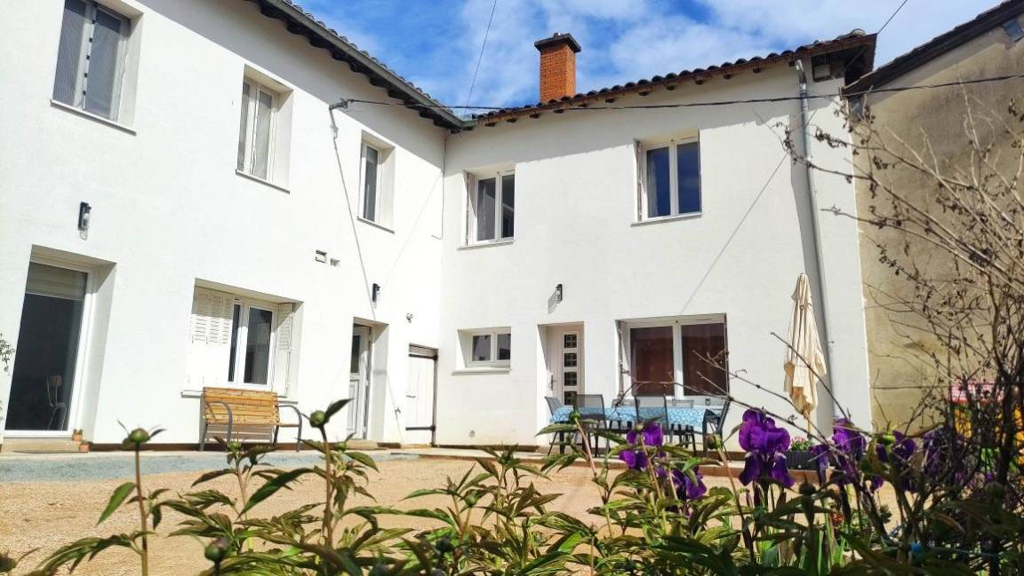 61 m&sup2; G&icirc;te 2 Schlafzimmer 6 G&auml;ste