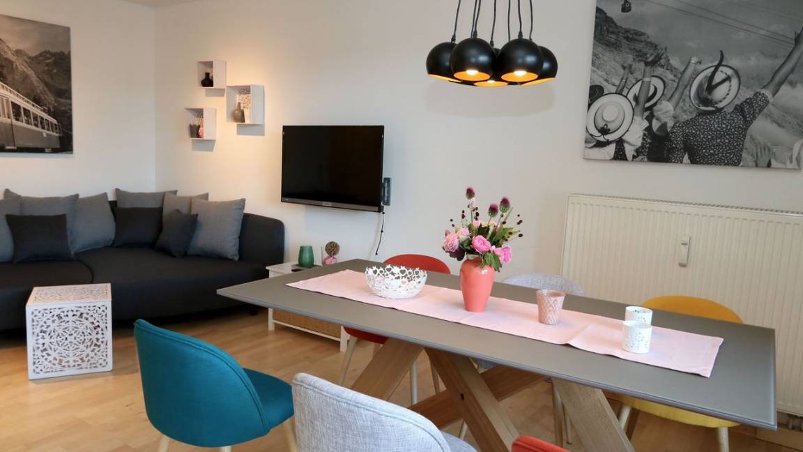 90 M² Ferienwohnung ∙ 3 Schlafzimmer ∙ 6 Gäste - Garmisch-Partenkirchen