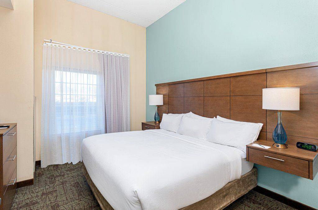 Condo ∙ 1 Bedroom ∙ 2 Guests - Melton Hill Lake, TN