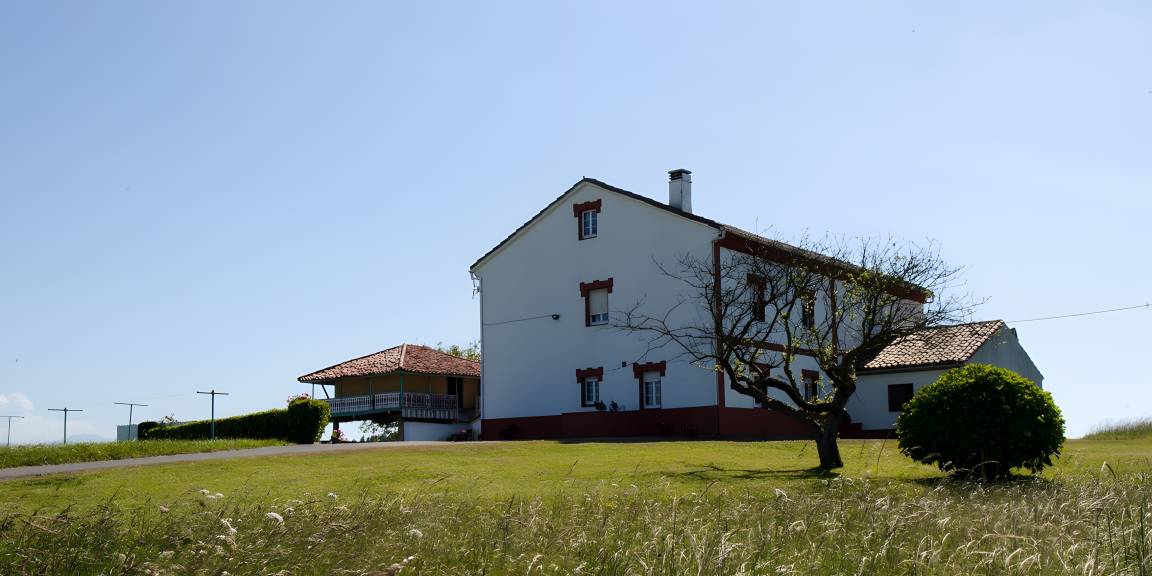 100 M² Casa ∙ 3 Habitaciones ∙ 6 Huéspedes - Avilés