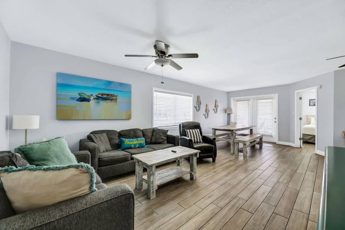 Apartment ∙ 2 Bedrooms ∙ 6 Guests - South Padre Island