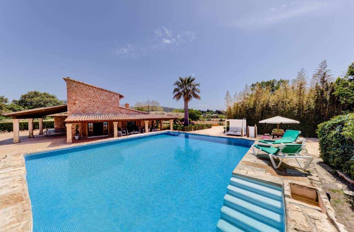 300 M² Villa ∙ 3 Bedrooms ∙ 6 Guests - Alcúdia