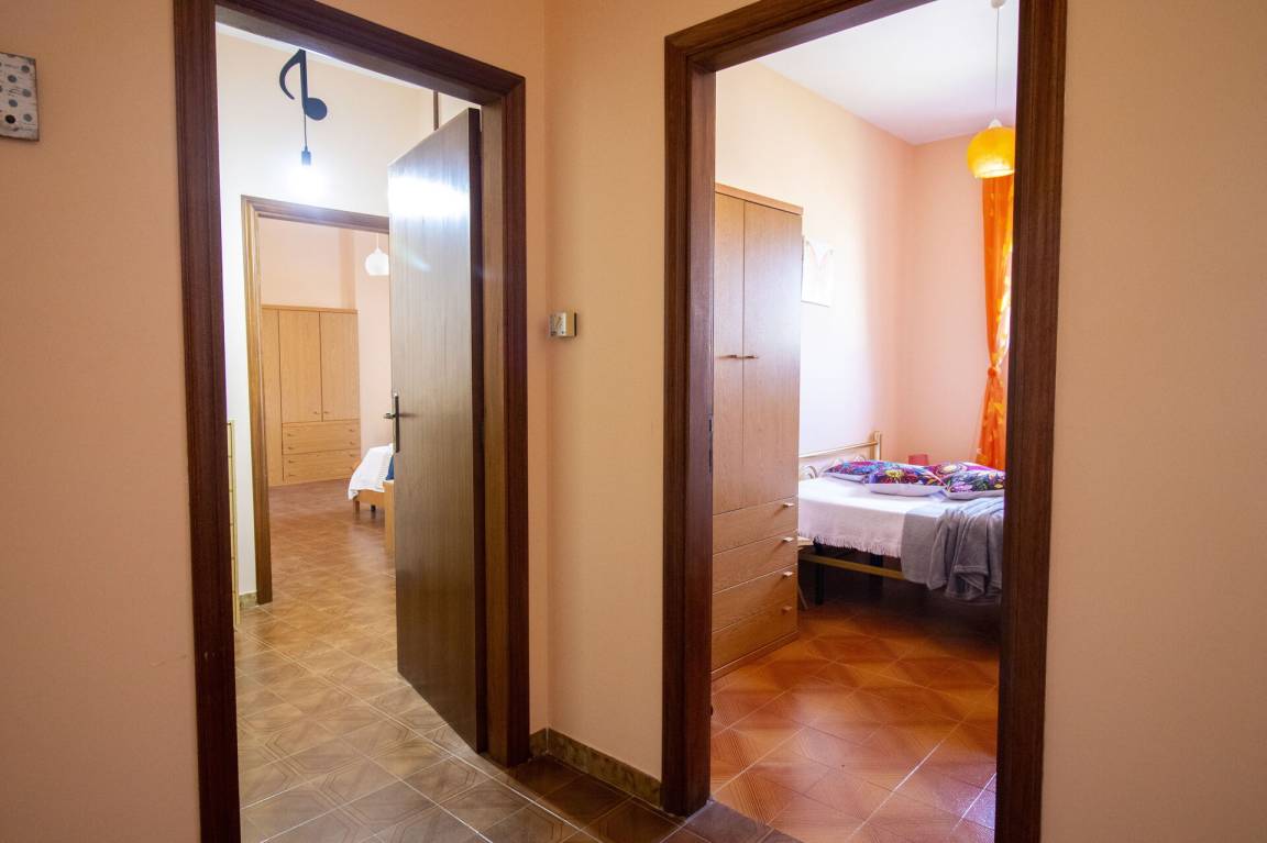 80 m² Unterkunft ∙ 2 Schlafzimmer ∙ 6 Gäste – Bild 21