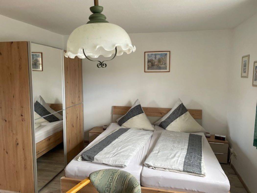 Ferienwohnung ∙ 1 Schlafzimmer ∙ 3 Gäste - Bad Staffelstein