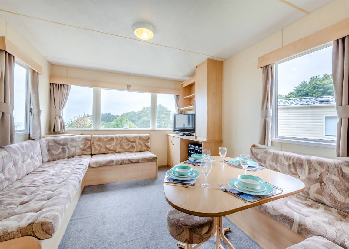 Caravan ∙ 3 Bedrooms ∙ 6 Guests - England