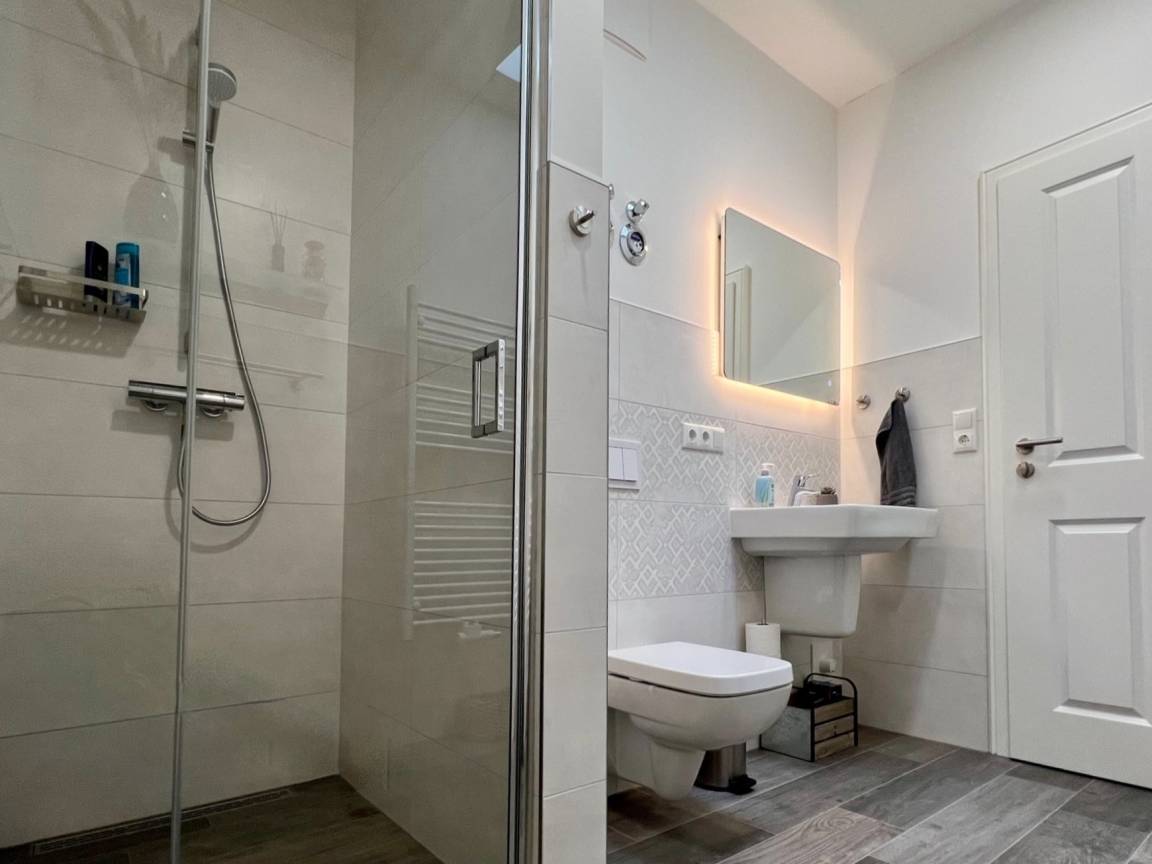 70 m² Ferienwohnung ∙ 2 Schlafzimmer ∙ 4 Gäste – Bild 9