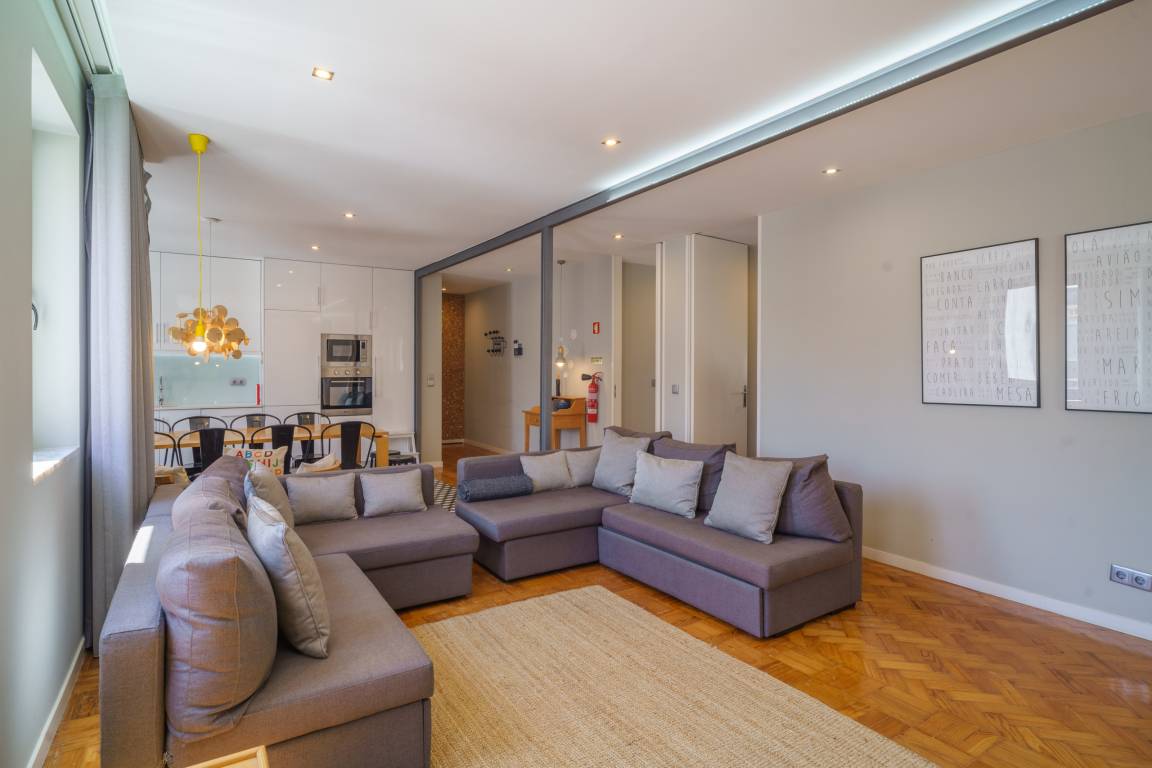 138 M² Apartamento ∙ 4 Habitaciones ∙ 12 Huéspedes - Oporto